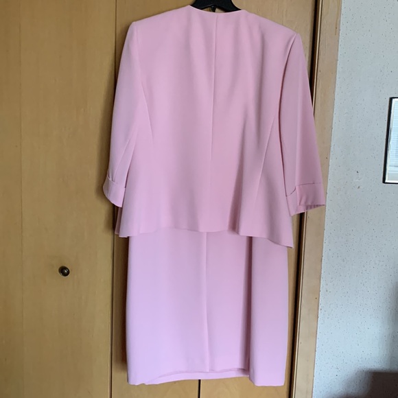 Classic Kasper 2pc Pink Dress Suit - Picture 6 of 9
